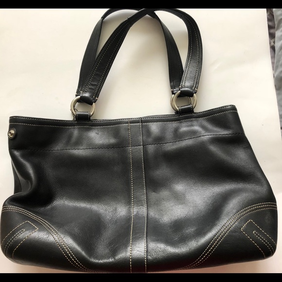 Large Coach black leather handbag - Picture 8 of 8